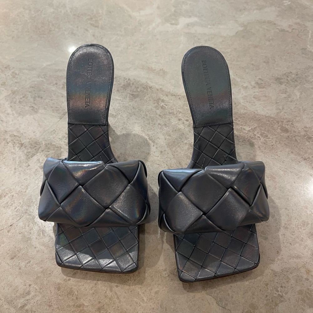 Bottega Veneta Intrecciato Weave Leather Slides